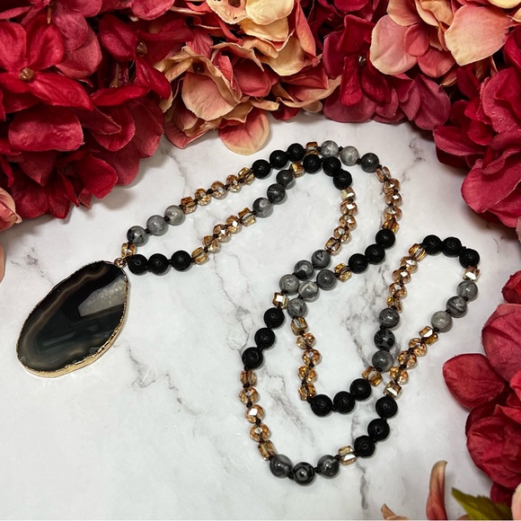 Stunning Natural Stone Beaded Necklace with Gold Dipped Gray Agate Pendant - Picture 4 of 16